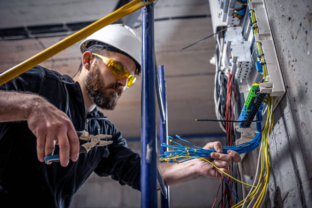 Best Local Electrician Companies  in Matthews, NC